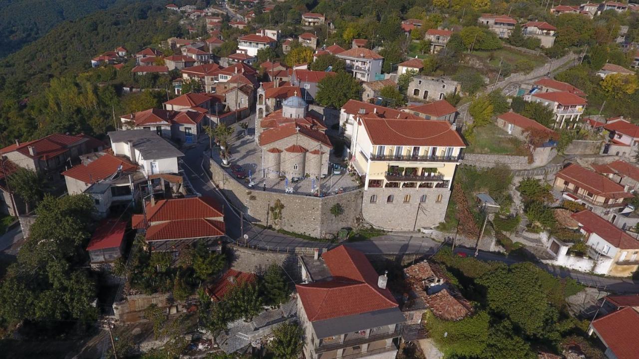 Hotel Isaraiko Spiti Agia Theodora Isaris Bagian luar foto